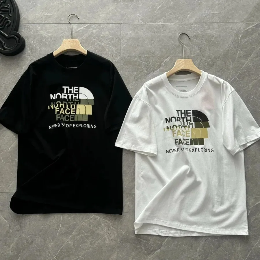 The North Face叠层Logo Graphic T-Shirt Black/White — listing photograph