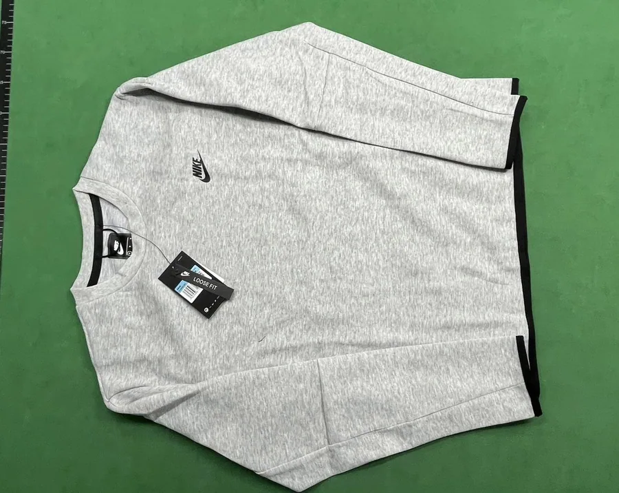 Nike Tech Fleece Crewneck Sweatshirt Gray Heather Black Trim — listing photograph